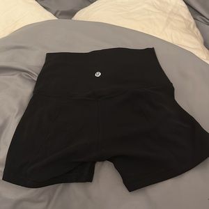 Lululemon booty workout shorts